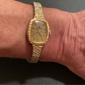 Vintage Hamilton Women’s 10K Rolled Gold Plate Bezel And Stretch Band Watch